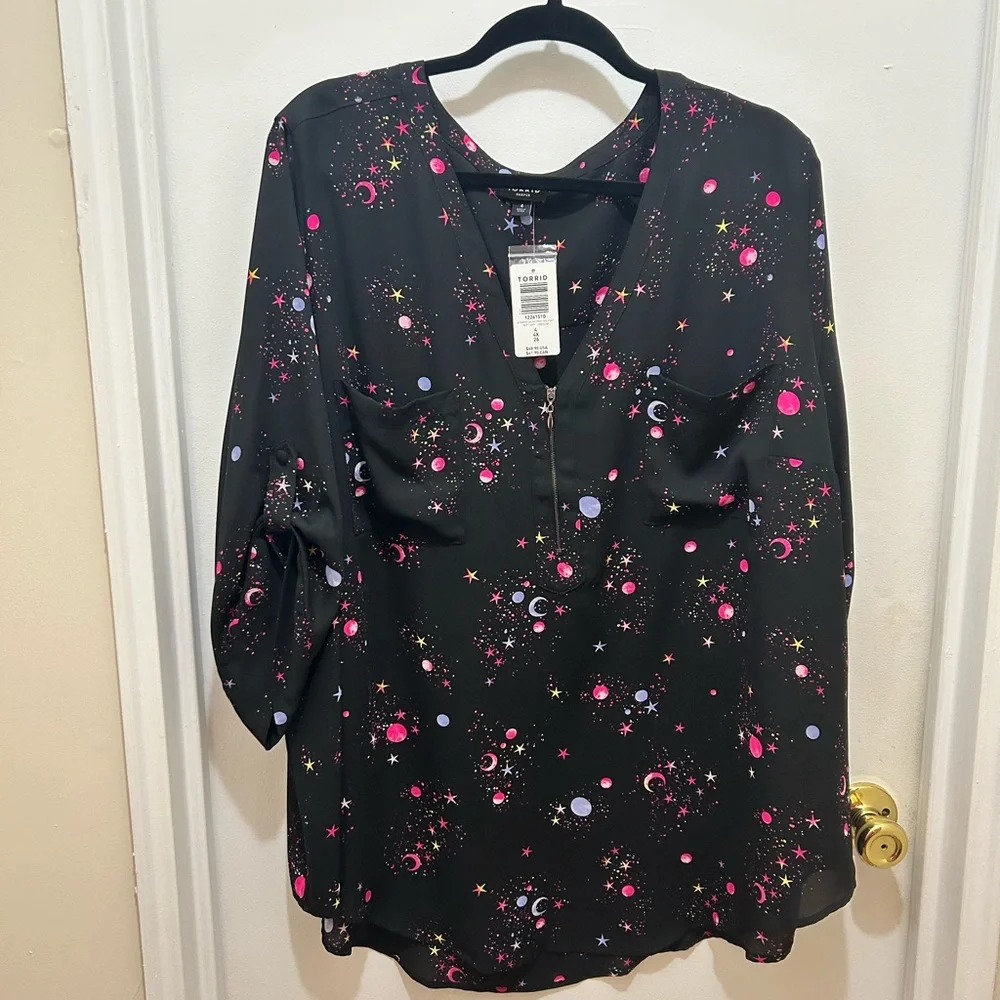 Black Starry Night Women's Top by Torrid - Picture 1 of 2